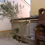 Tt 1 By Interhome